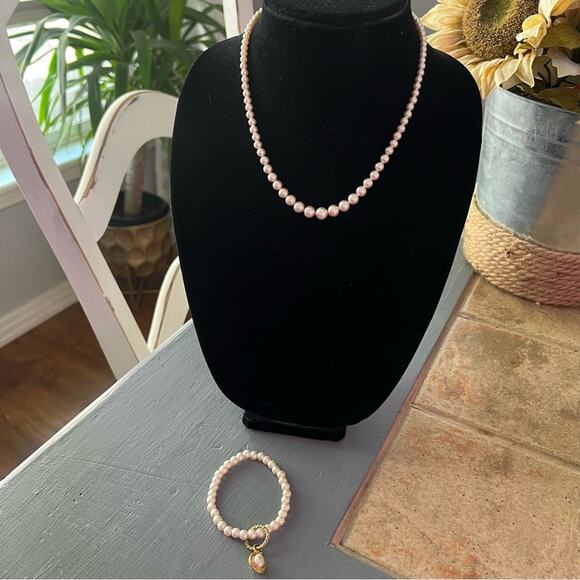 Pearl Necklace & Stretch Pendant Bracelet - Picture 6 of 7
